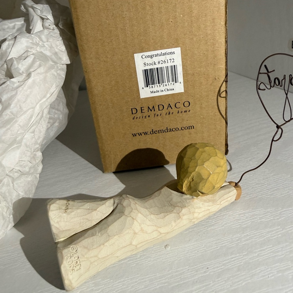 Demdaco Willow Tree 'Congrats' (2005)Figurine in laying position - Picture 3 of 3
